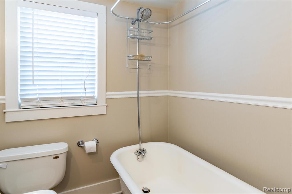 934 N CENTER Street, Royal Oak, MI 48067 — Photo 15