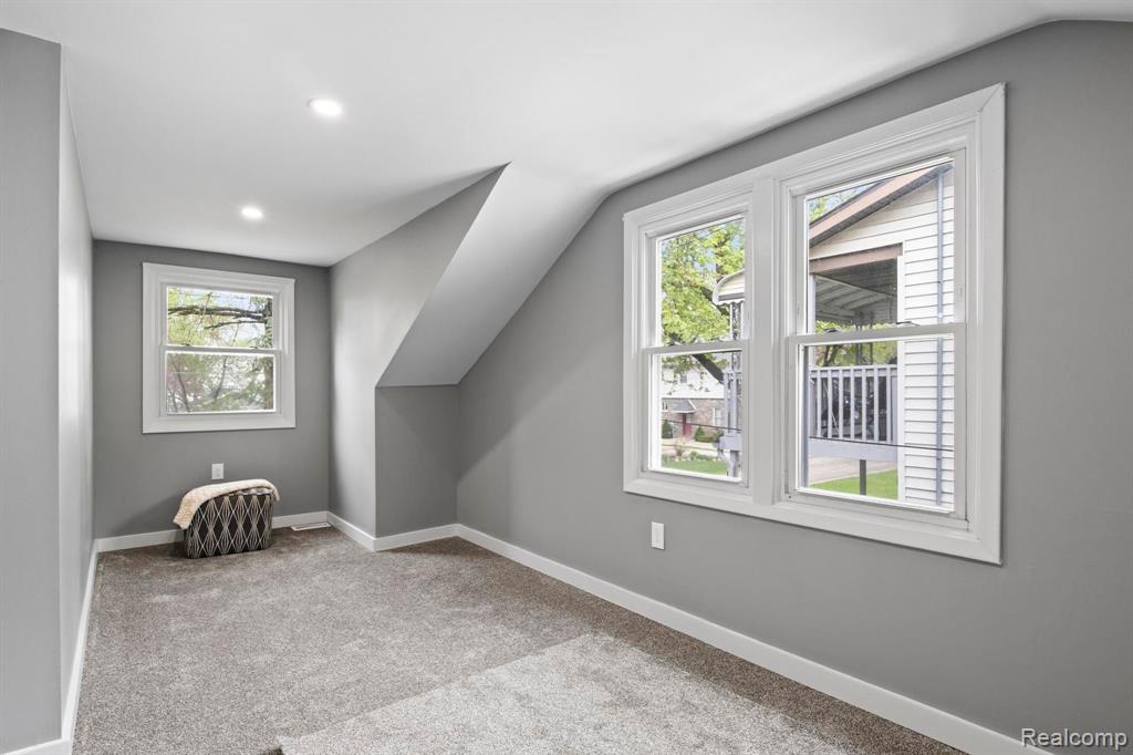10281 GROVE Drive, Whitmore Lake, MI 48189 — Photo 32