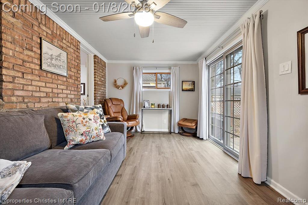 13365 Winchester Avenue, Huntington Woods, MI — Photo 22