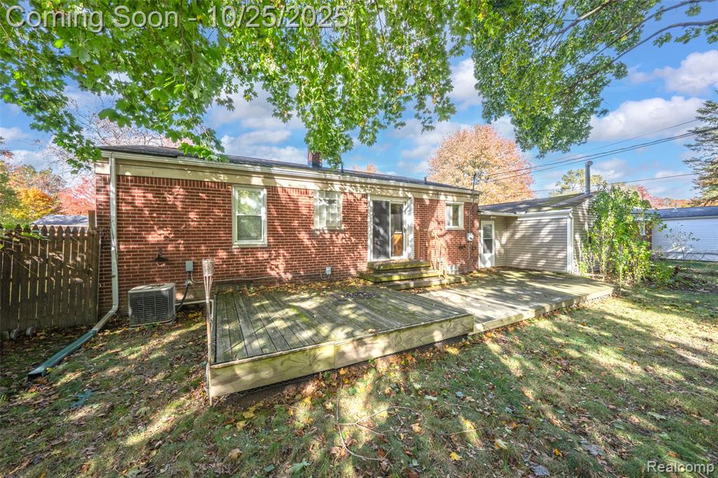 4073 Silver Birch Drive, Waterford, MI 48329 — Photo 24