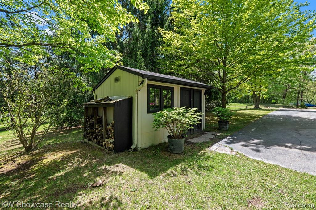 6690 CUTHBERT Road, White Lake, MI — Photo 8