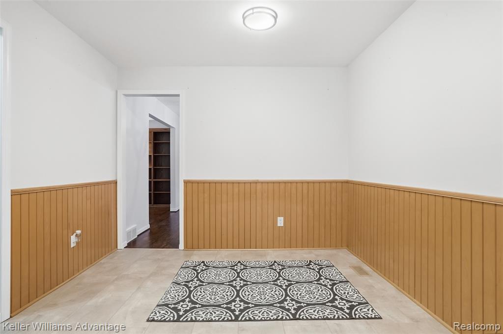 22846 Gilbar Street, Novi, MI — Photo 11