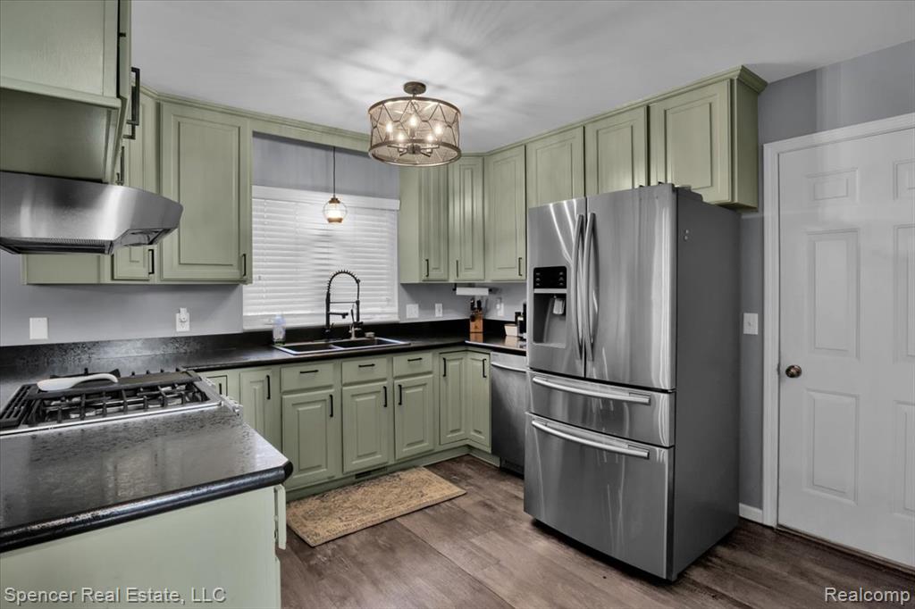 734 Locust Drive, Davison, MI 48423 — Photo 15