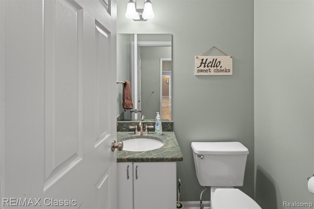 6904 GRANGER Drive, Troy, MI 48098 — Photo 78