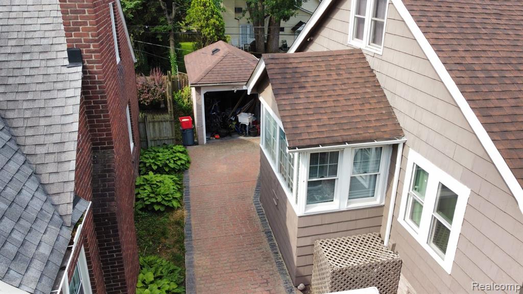 95 MAPLETON RD Road, Grosse Pointe Farms, MI 48236 — Photo 30