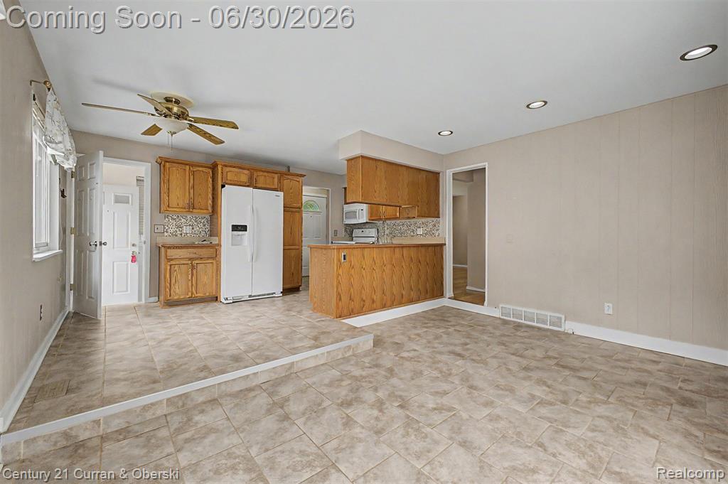 42519 Applecreek Drive, Plymouth, MI 48170 — Photo 13