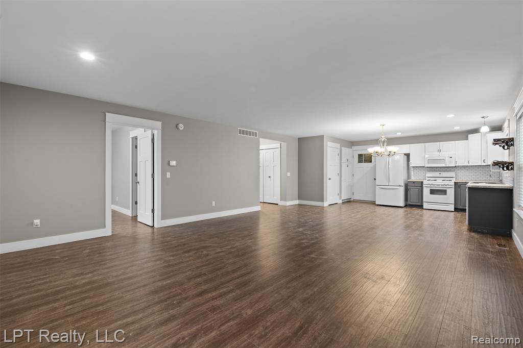 4177 Julie Kim Lane, Goodrich Vlg, MI — Photo 11
