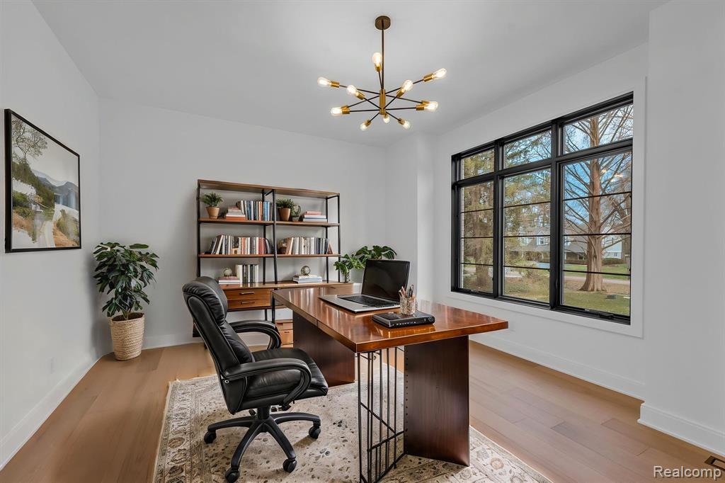 4546 Niagara Lane, Bloomfield Hills, MI 48301 — Photo 14