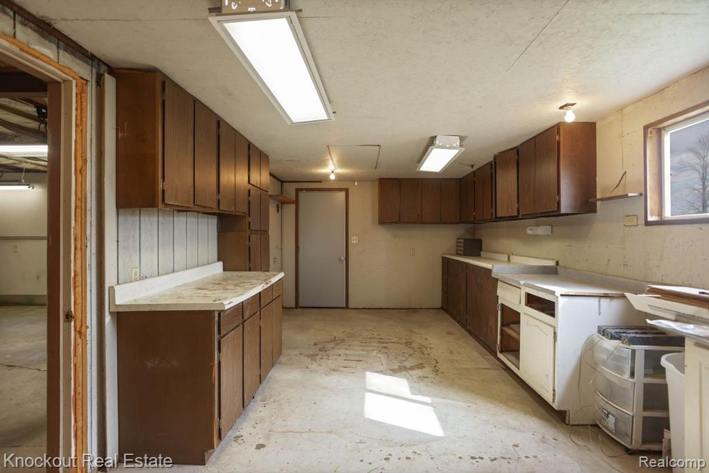 6960 GARFIELD Road, Freeland, MI 48623 — Photo 32