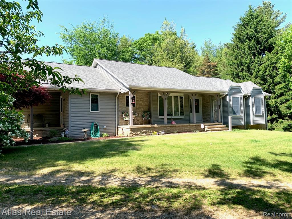 6075 Mayville Road, Clifford, MI 48727 — Photo 2
