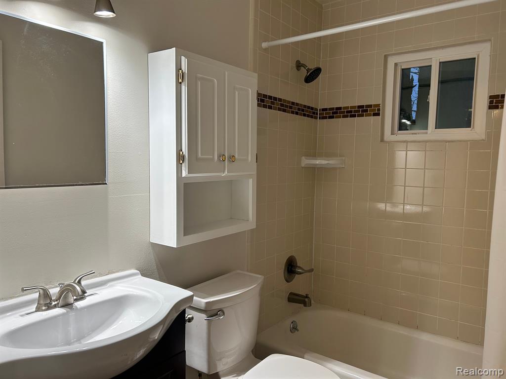4471 CROISSANT Street, Dearborn Heights, MI 48125 — Photo 18