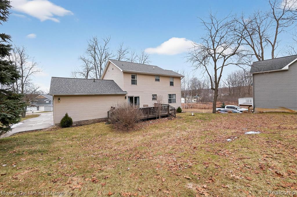 10129 Walnut Shores Drive, Fenton, MI 48430 — Photo 48