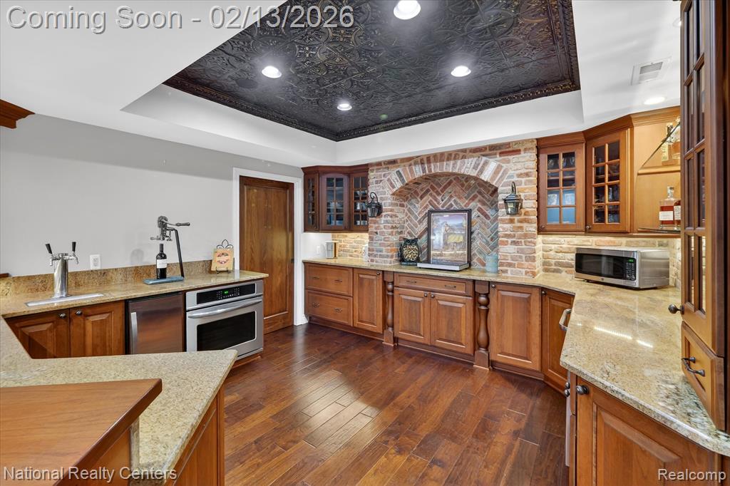 721 Elderberry Court N, Walled Lake, MI 48390 — Photo 42