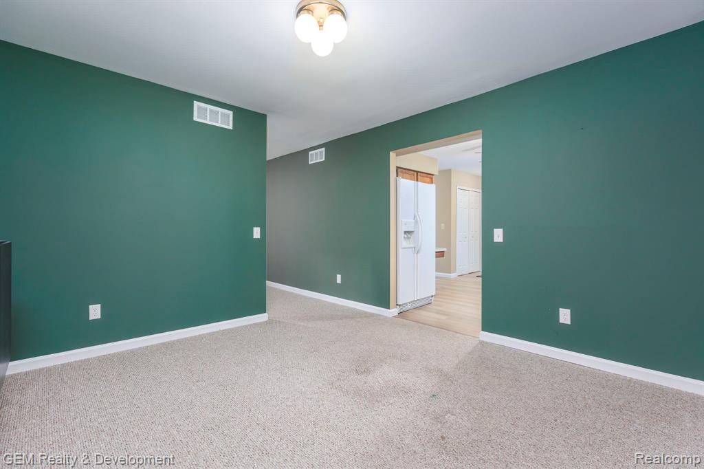 1111 Sarah Road, Pinckney, MI 48169 — Photo 12