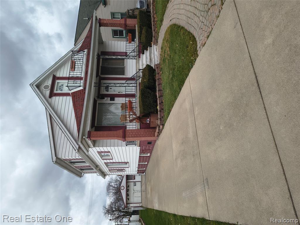 7233 Rosemont Avenue, Detroit, MI 48228 — front exterior