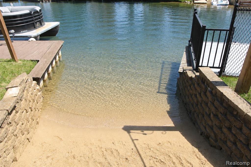 9474 Thames Boulevard, White Lake, MI — Photo 27