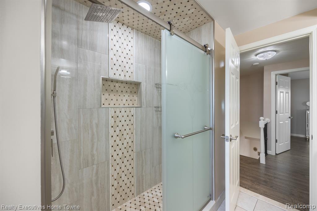 4625 BOULDER Drive, Sterling Heights, MI 48310 — Photo 36