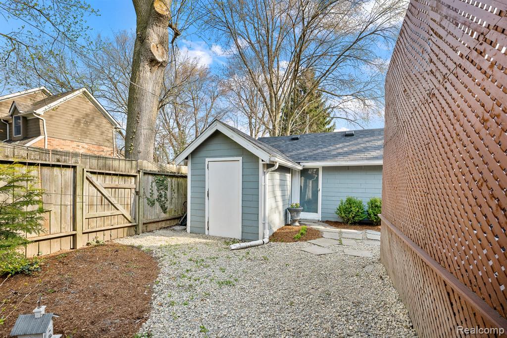 397 KERCHEVAL Avenue, Grosse Pointe Farms, MI 48236 — Photo 51