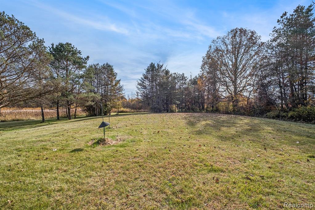 509 Miller Lake Rd, Columbiaville, MI 48421 — Photo 36