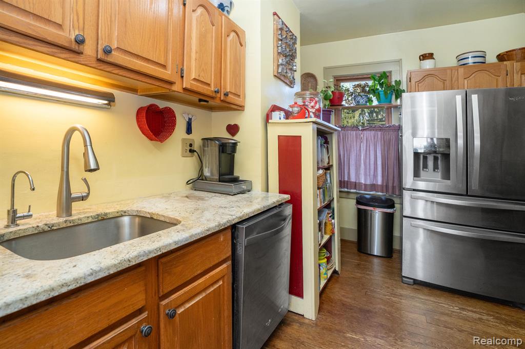 8675 Canal Road, Sterling Heights, MI 48314 — Photo 12