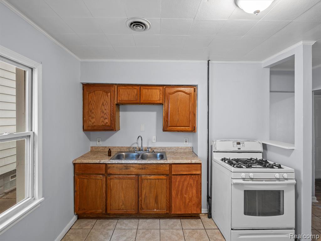 6533 VAUGHAN Street, Detroit, MI 48228 — Photo 7
