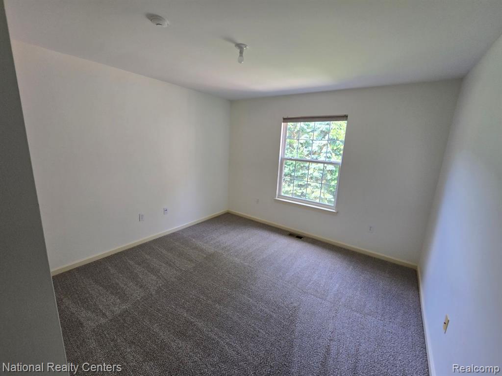 4058 RADCLIFF Drive, Canton, MI 48188 — Photo 26