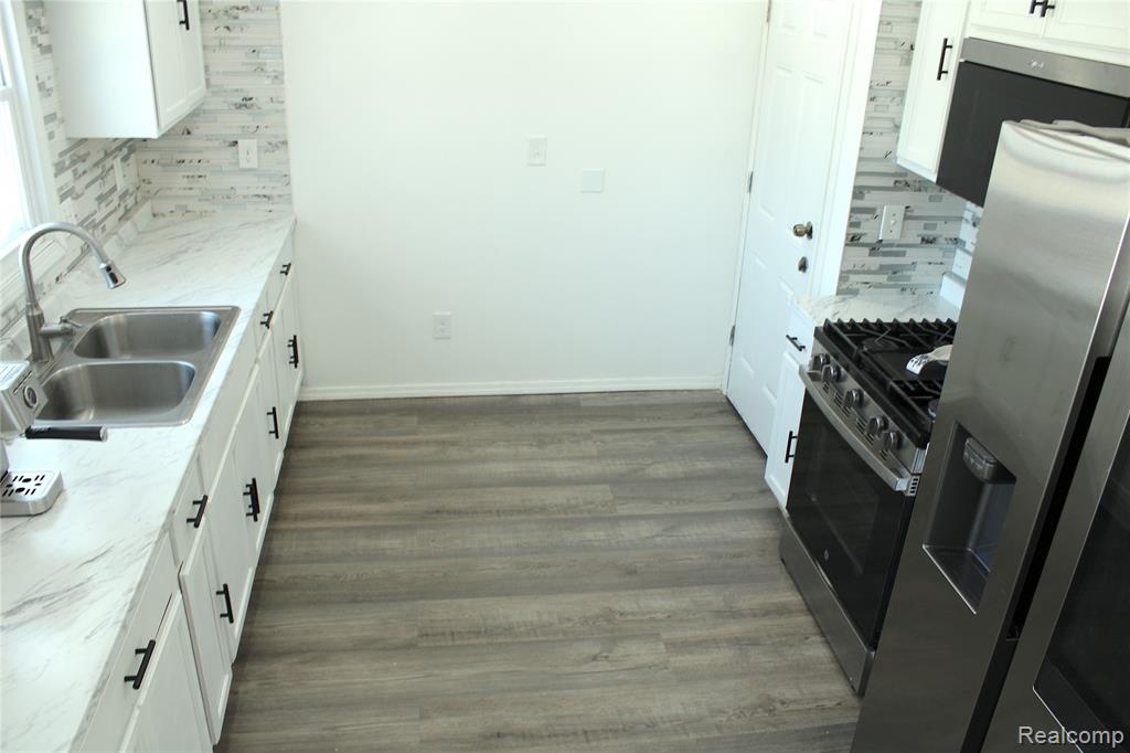 4539 TRUMBULL Drive, Flint, MI 48504 — Photo 21