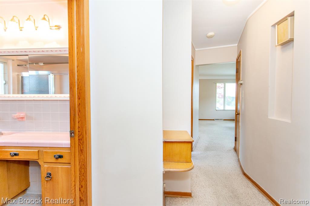 13565 Dixie, Redford, MI 48239 — Photo 28