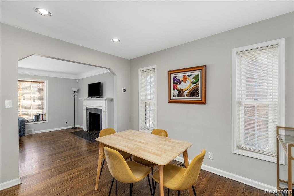 5220 LANNOO Street, Grosse Pointe, MI 48236 — Photo 12