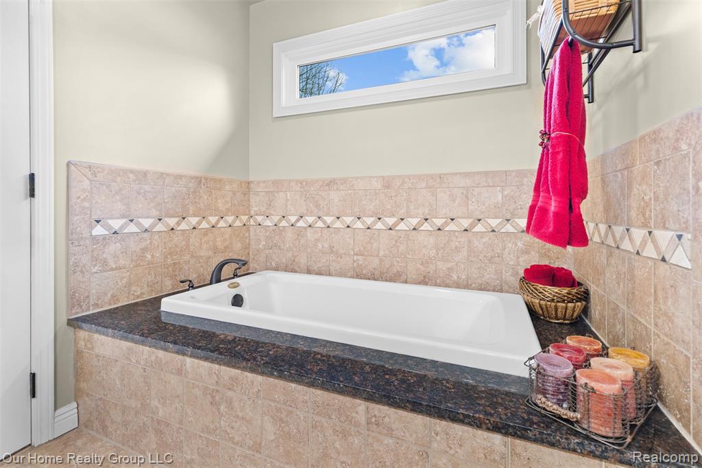 7805 Partridge Hill Drive, Brighton, MI 48116 — Photo 21
