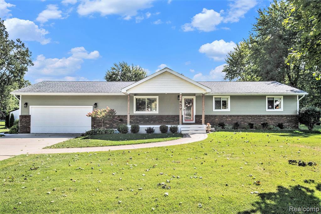 457 Inverness Street, Howell, MI 48843 — Photo 17