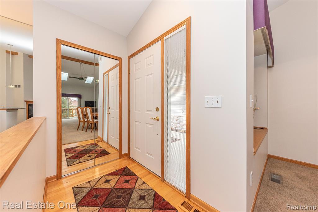 61024 Evergreen Court, 23, South Lyon, MI 48178 — Photo 4