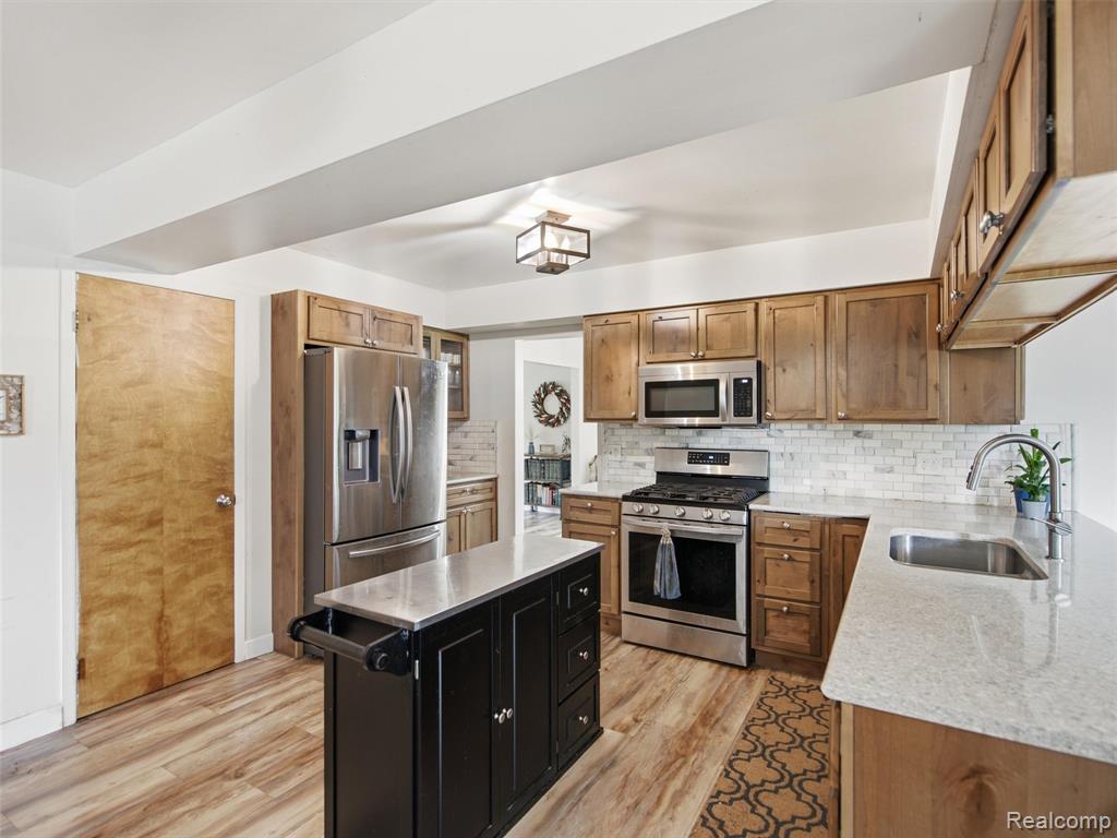 4040 Taggett Lake Drive, Highland, MI — Photo 4