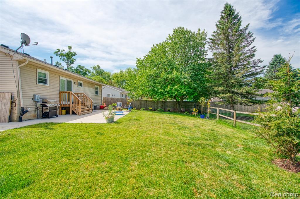903 Jones Street, Howell, MI 48843 — Photo 25
