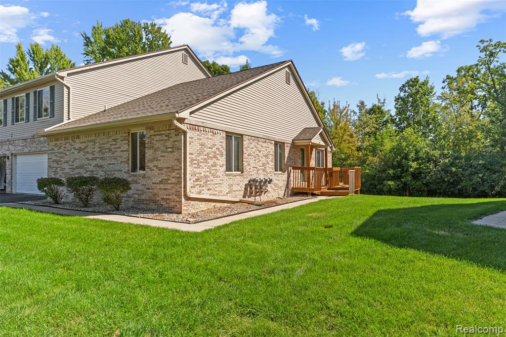1039 Old Leake Court, 200, Holly, MI 48442 — Photo 3