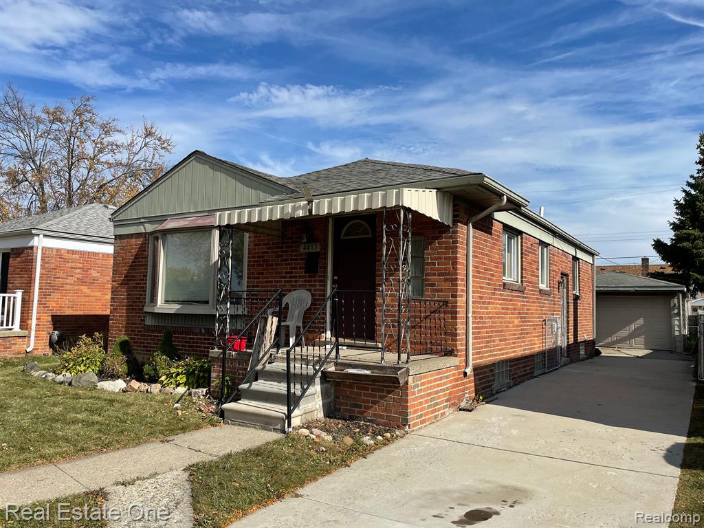 4413 18TH Street, Wyandotte, MI 48192 — Photo 2