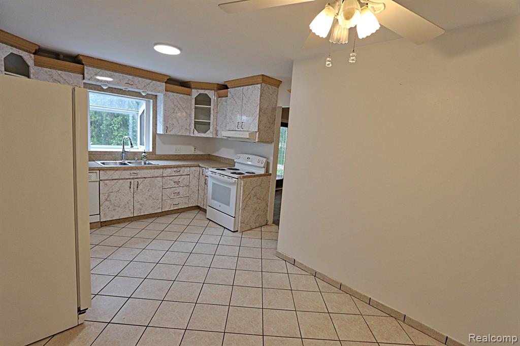 4003 OLD DOMINION Drive, West Bloomfield, MI 48323 — Photo 17