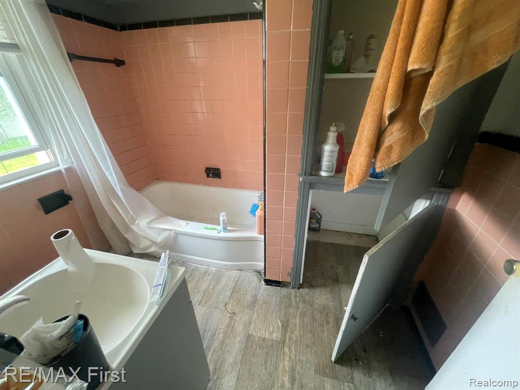 3677 Somerset Avenue, Detroit, MI 48224 — Photo 16