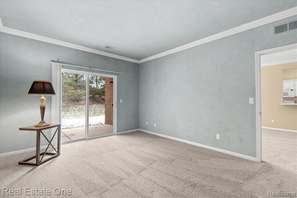 1818 Flagstone Circle, 34, Rochester, MI 48307 — Photo 15