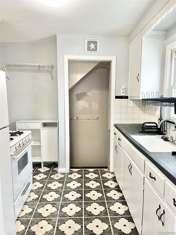547 Moran Avenue, Lincoln Park, MI 48146 — Photo 12