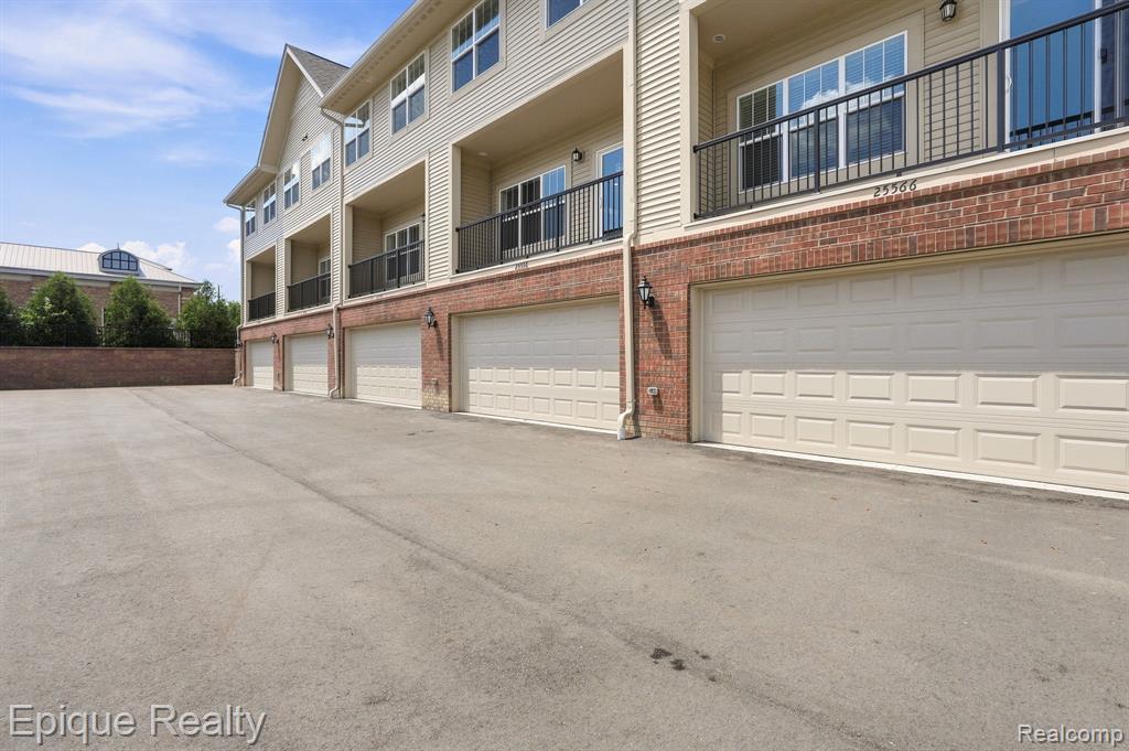 25558 Grandview Lane, 38, Novi, MI — Photo 26