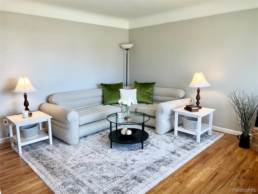 24545 Greenbrier Avenue, Eastpointe, MI 48021 — Photo 4