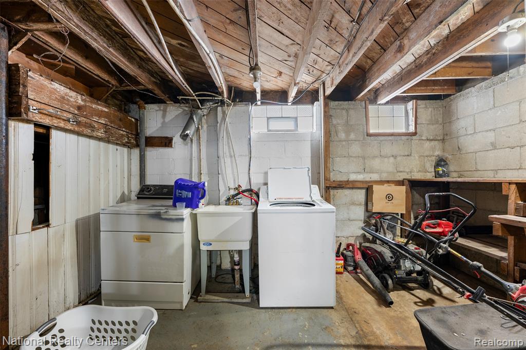 6530 Brace Street, Detroit, MI 48228 — Photo 22