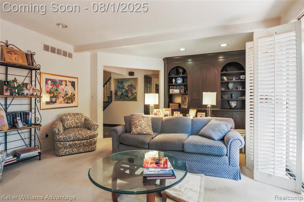 5349 Greenbriar Drive, West Bloomfield, MI 48323 — Photo 10