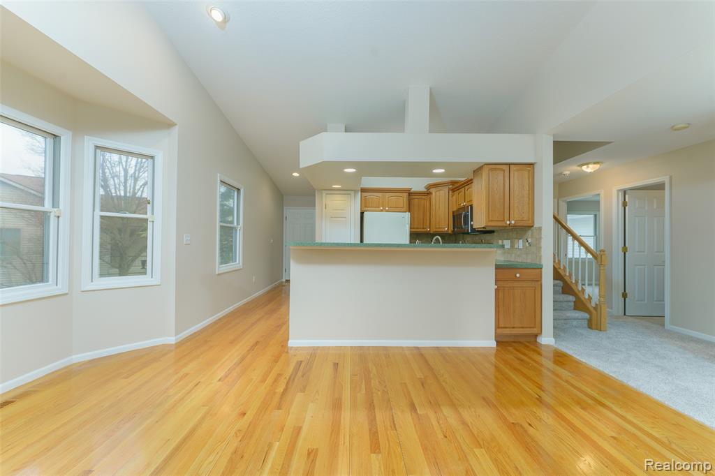 216 Canterbury Court, Linden, MI 48451 — Photo 6