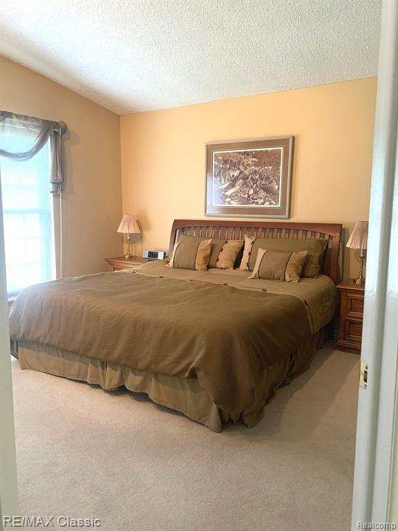 22260 PONDVIEW, Novi, MI — Photo 7