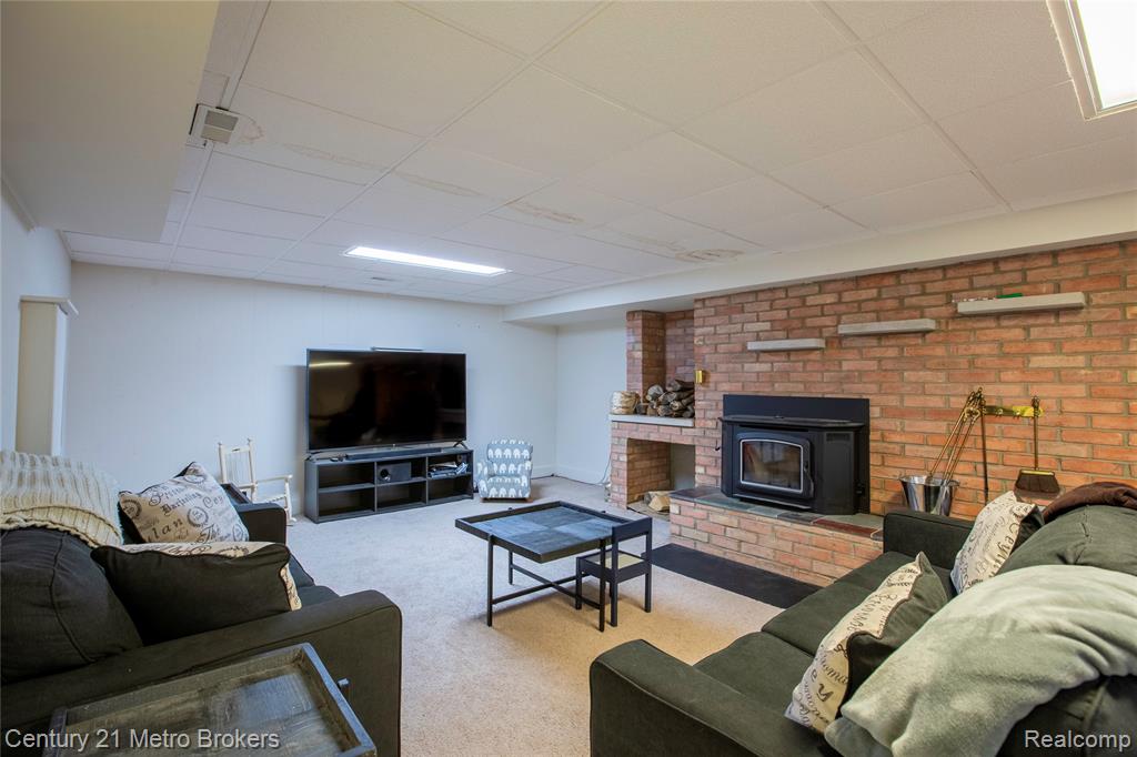 9270 Hidden Valley Court, Grand Blanc, MI 48439 — Photo 44