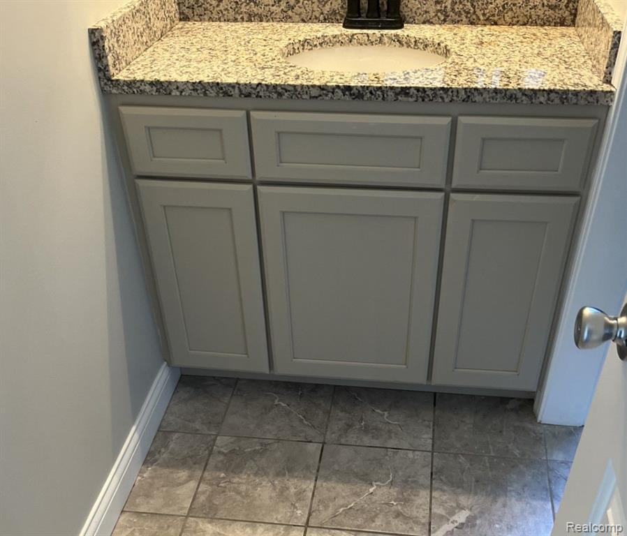 5700 APPIAN Way, Waterford, MI 48329 — Photo 31