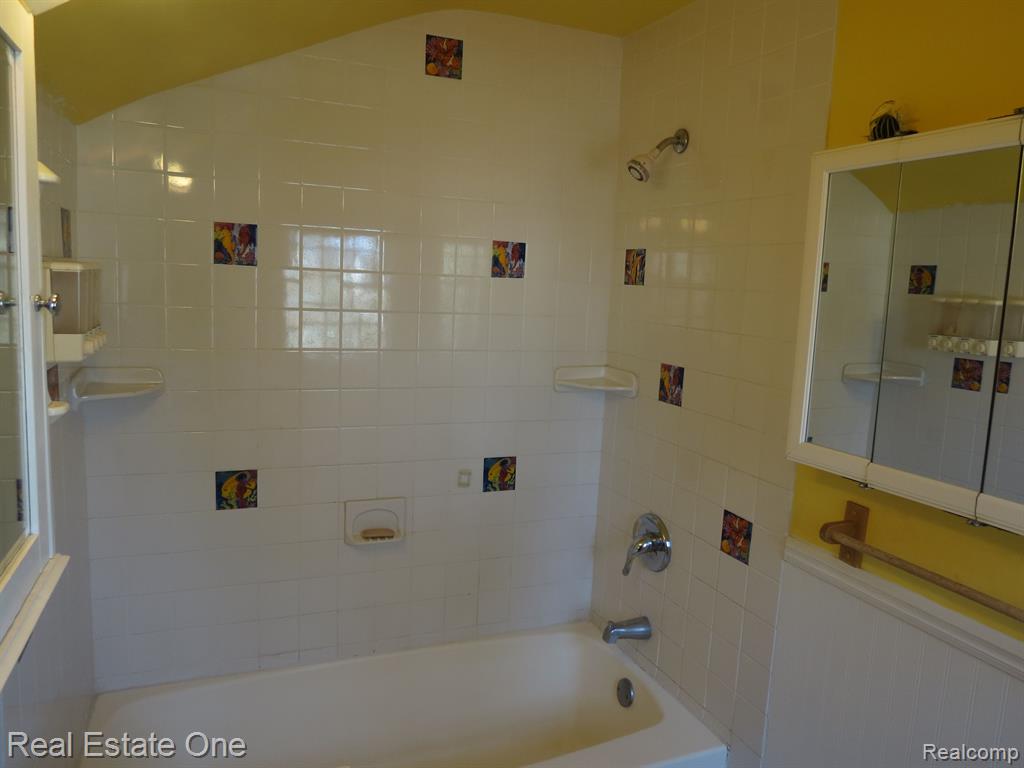 772 BURROUGHS Street, Plymouth, MI 48170 — Photo 33