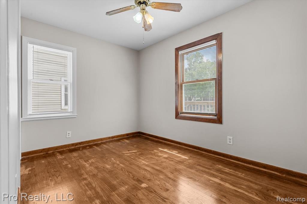 715 N Altadena Avenue, Royal Oak, MI 48067 — Photo 14